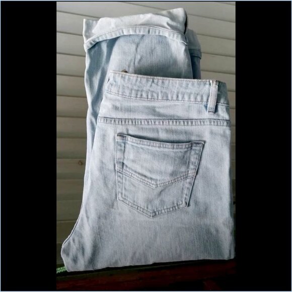 Size 13/14- Vintage Route66 Cuffed Capri Light Blue Jeans - Picture 5 of 7